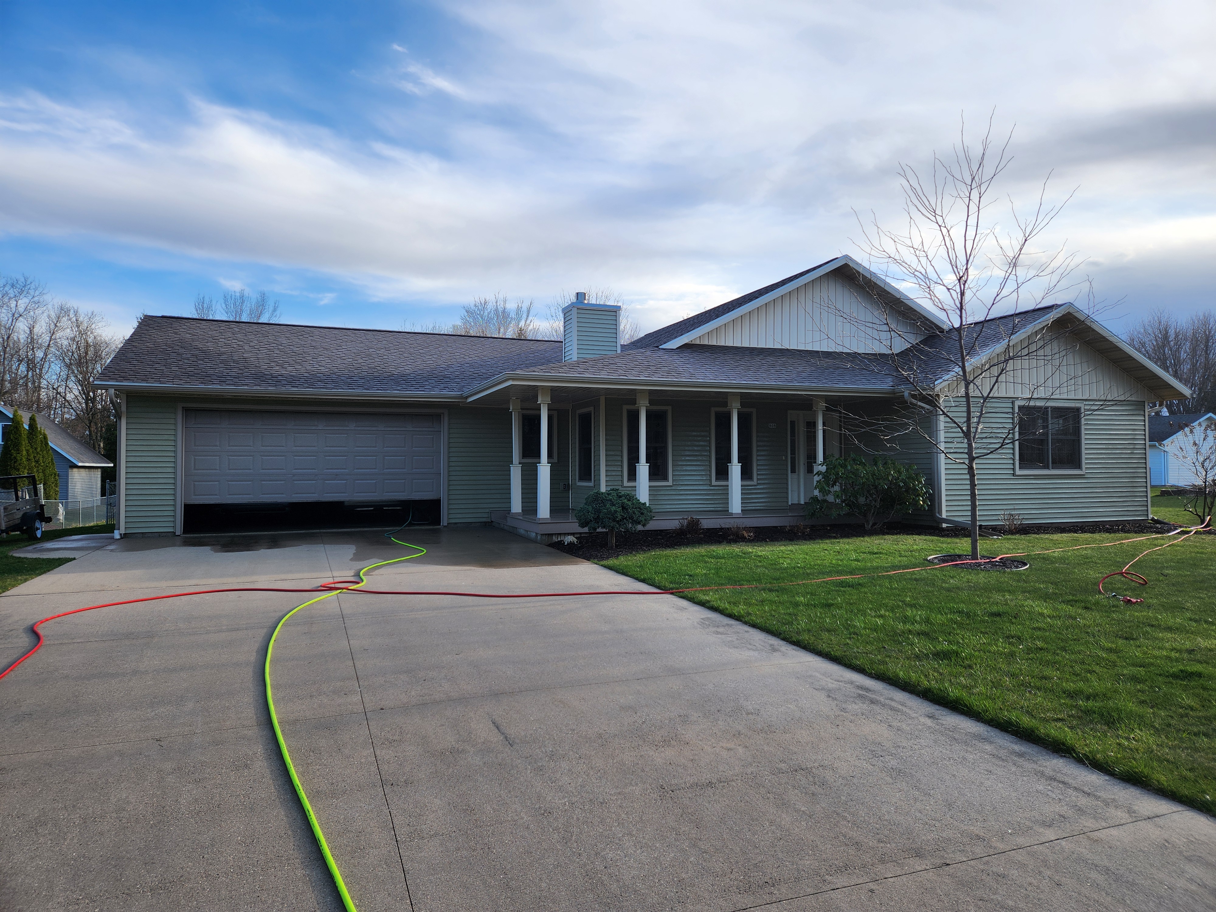 House Washing in Marshfield, WI to get this Home ready for the Market